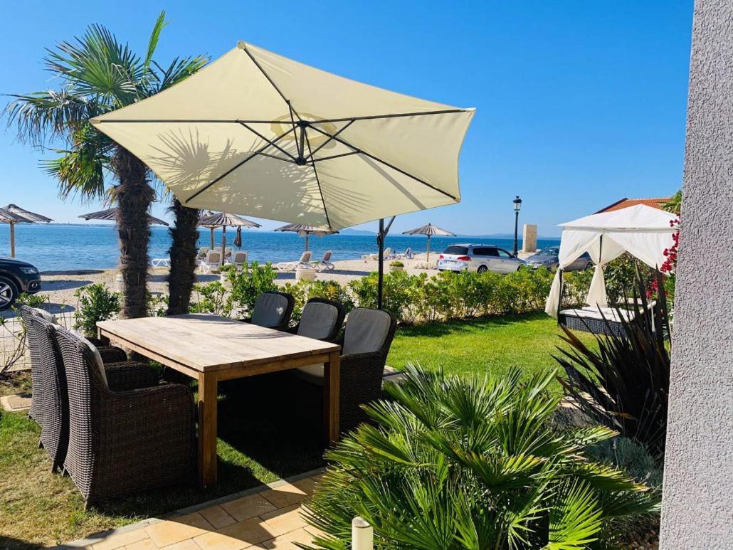 Apartments The Beach Resort Vir Exterior foto