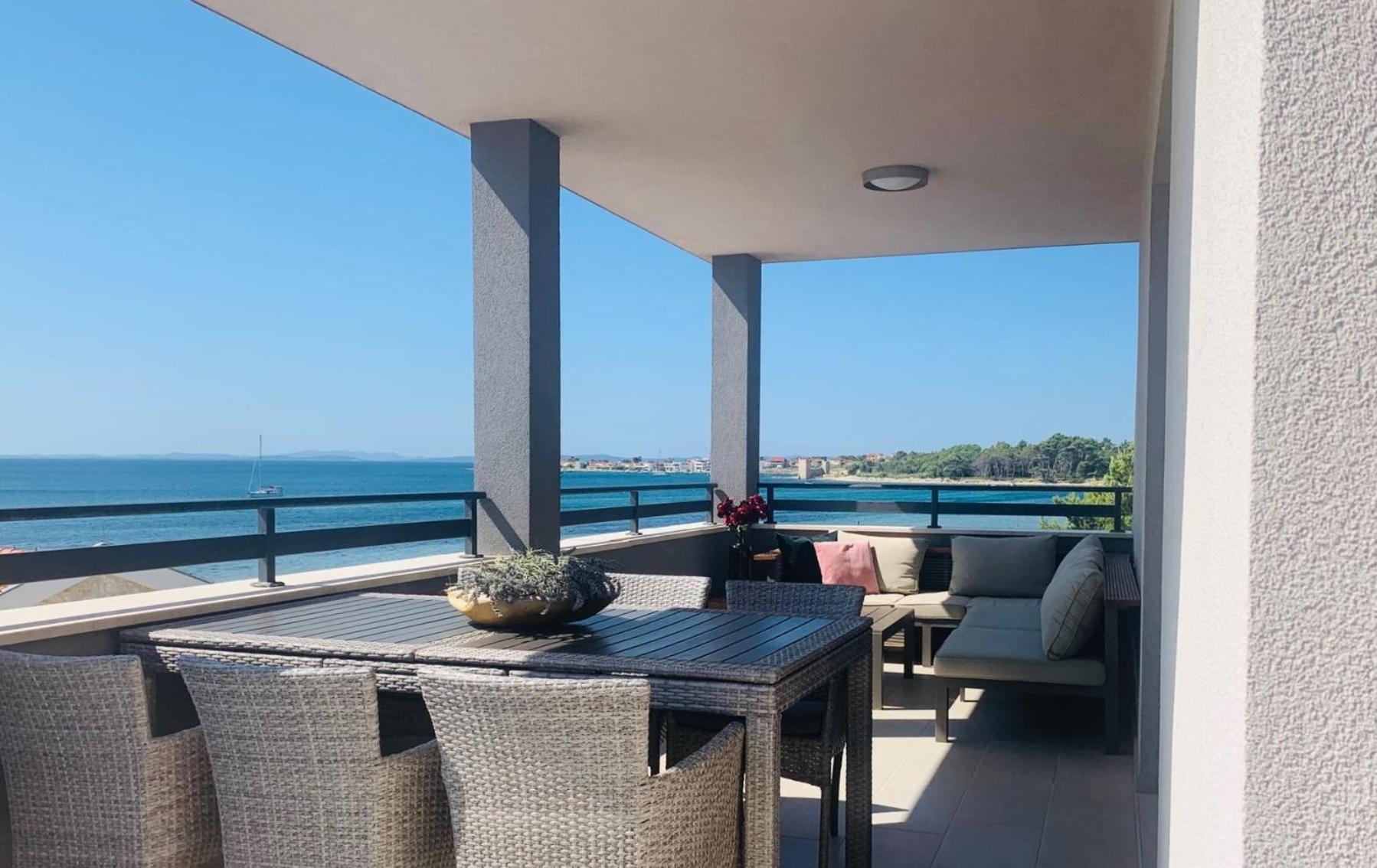 Apartments The Beach Resort Vir Exterior foto
